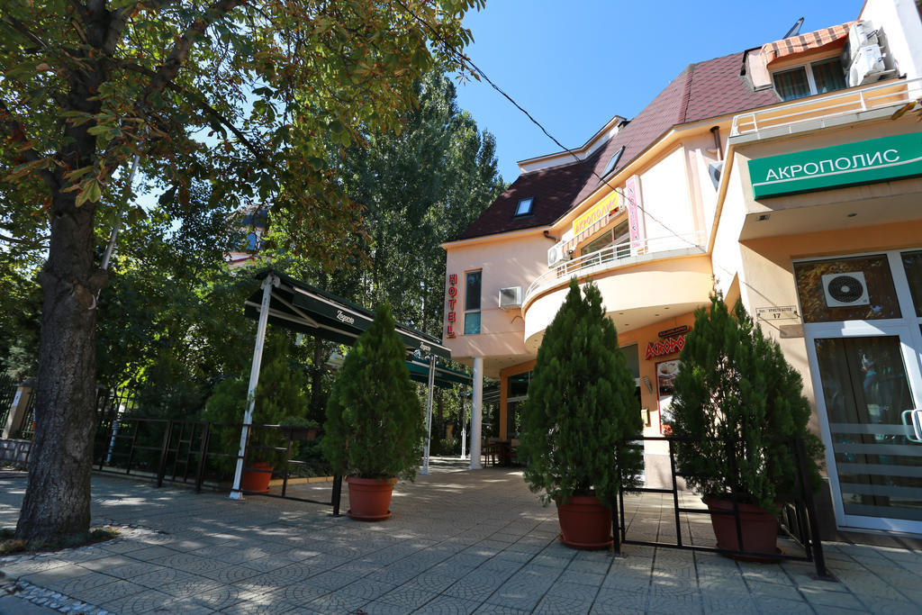 Acropolis Hotel วาซาร์จิค ภายนอก รูปภาพ